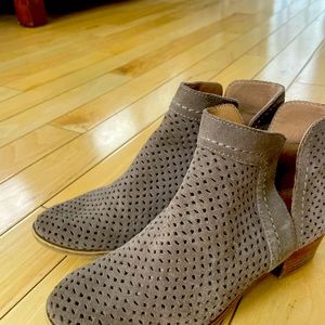 Lucky suede bootie